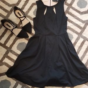 💜5/25💜Little Black Dress